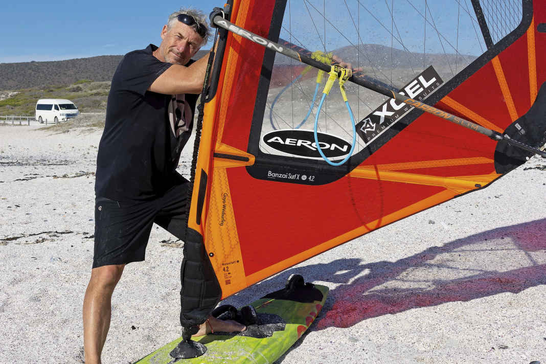 Durch einen großen Schritt Richtung Bug...