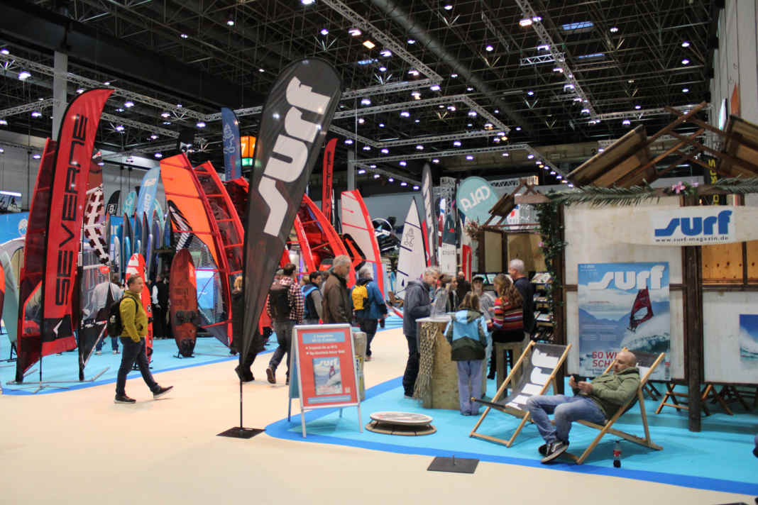 Gute Stimmung am ersten Wochenende der boot 2024 in  der Funsport-Halle