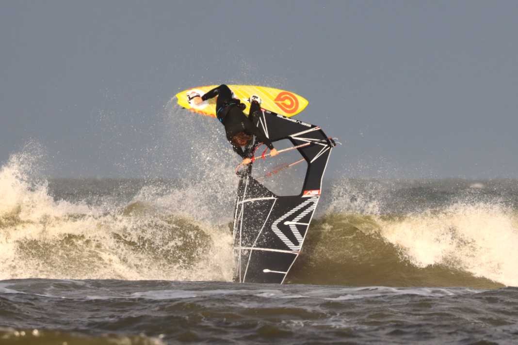 The Goya Custom 4 in a surf test