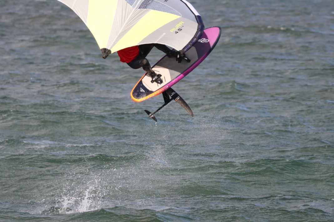 We were able to test the Slingshot Flow Foil 1000 extensively