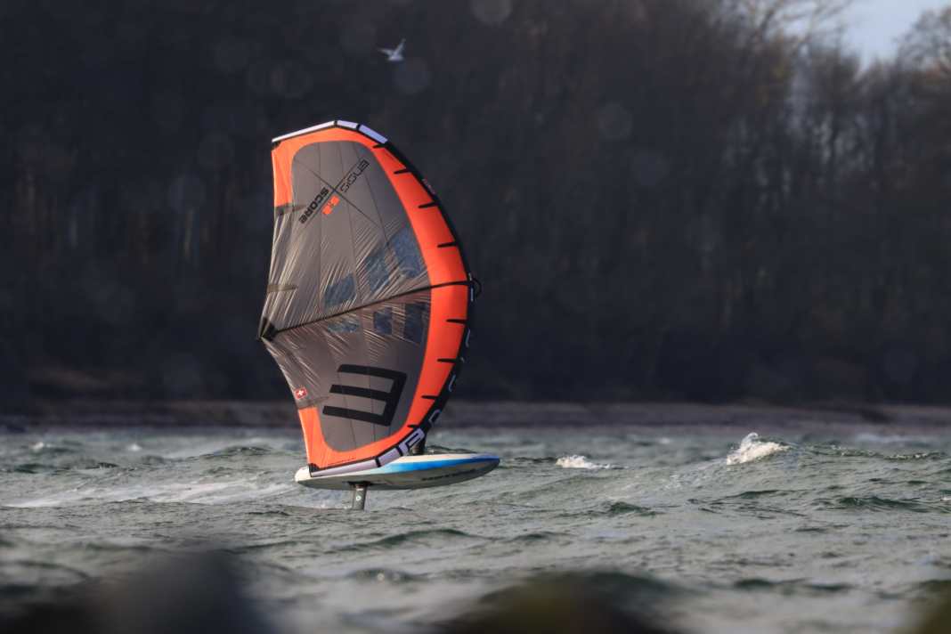 We tried out the Ensis Score III Wing for several days on the Baltic Sea