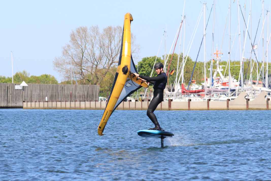 Before discharging, you should check the free space downwind