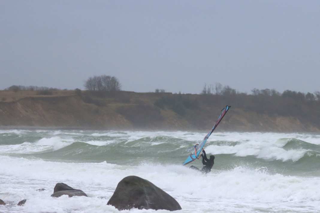 Sturmtief Jitka brachte die Ostsee ordentlich in Wallung