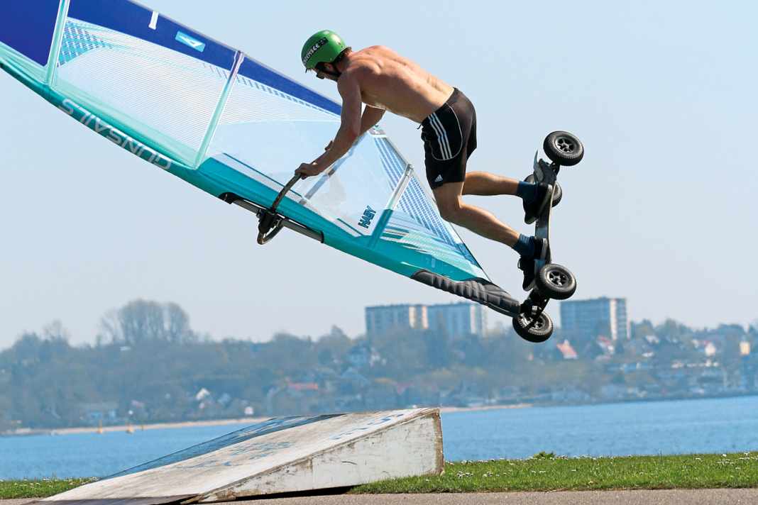 Anton Munz shows you how to windsurf on the street - it doesn't have to be the loop over the ramp