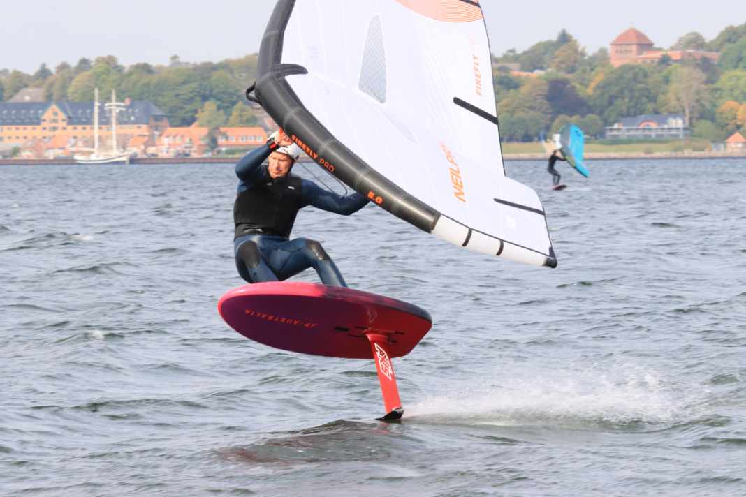 Das Axis Spitfire haben wir in der Größe mit 90cm Spannweite getestet