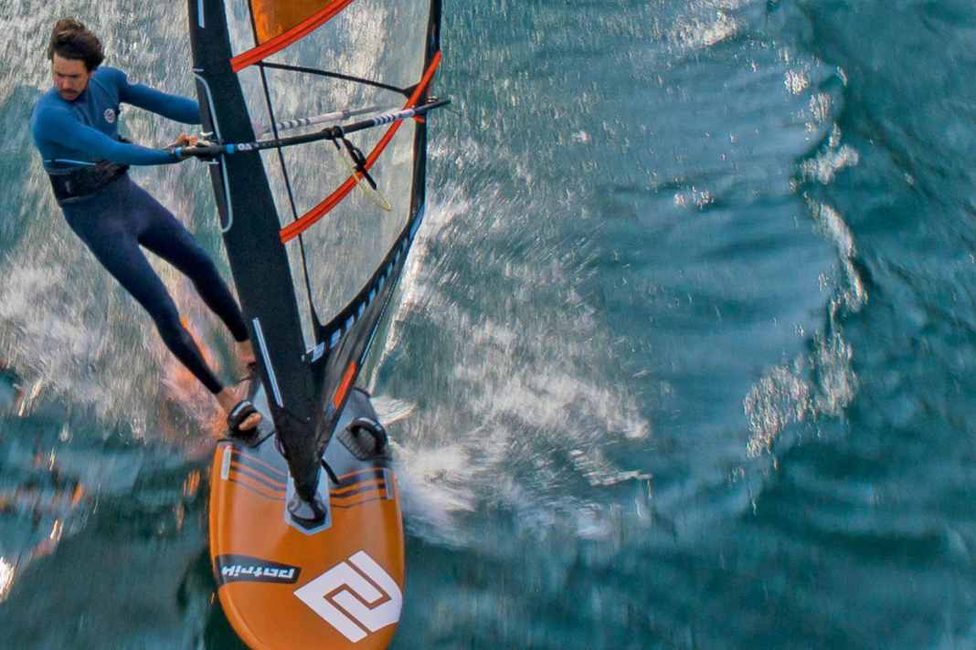 Magical moment: glowing on the fin at dawn with the Patrik F-Race.