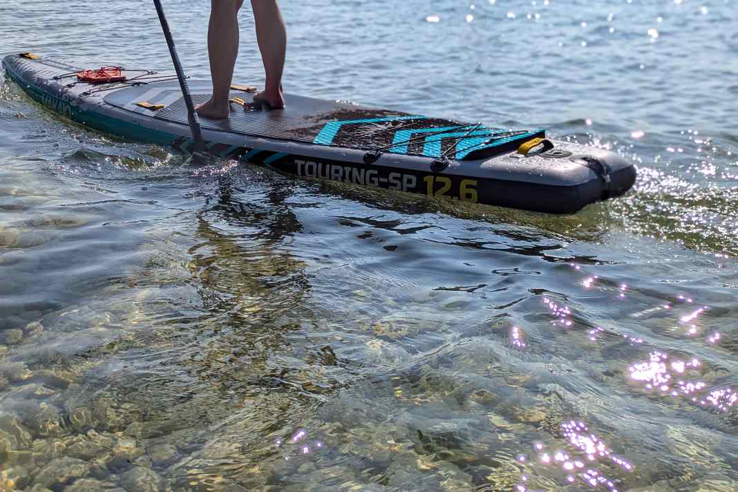 Flott geht es voran: Der Motor unterstützt wahlweise mit konstanter Leistung (Cruise-Mode) oder getaktet nur in der Zugphase (Paddle-Mode).
