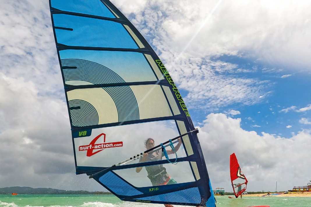 2-cam sails, here the NeilPryde V8, are ideal for freeride and freerace boards and some are even suitable for race slalom boards.
