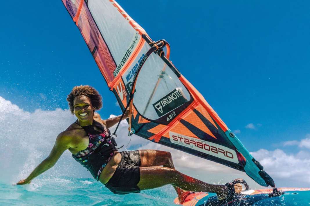 Was steckt hinter der ewig guten Laune der besten Windsurf-Allrounderin der Welt?