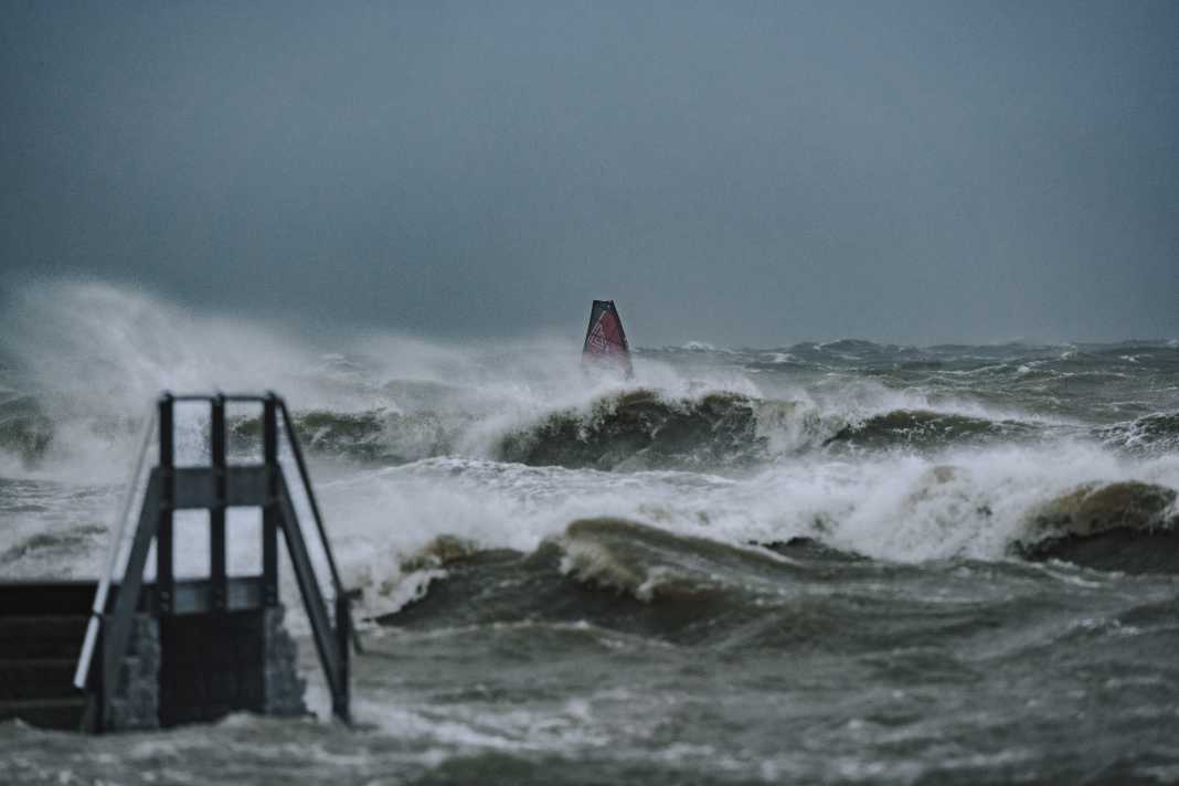 At the Baltic spot of Stein, beginners normally learn to surf in a shallow lagoon.  During the storm flood in October 2023, everything was different.