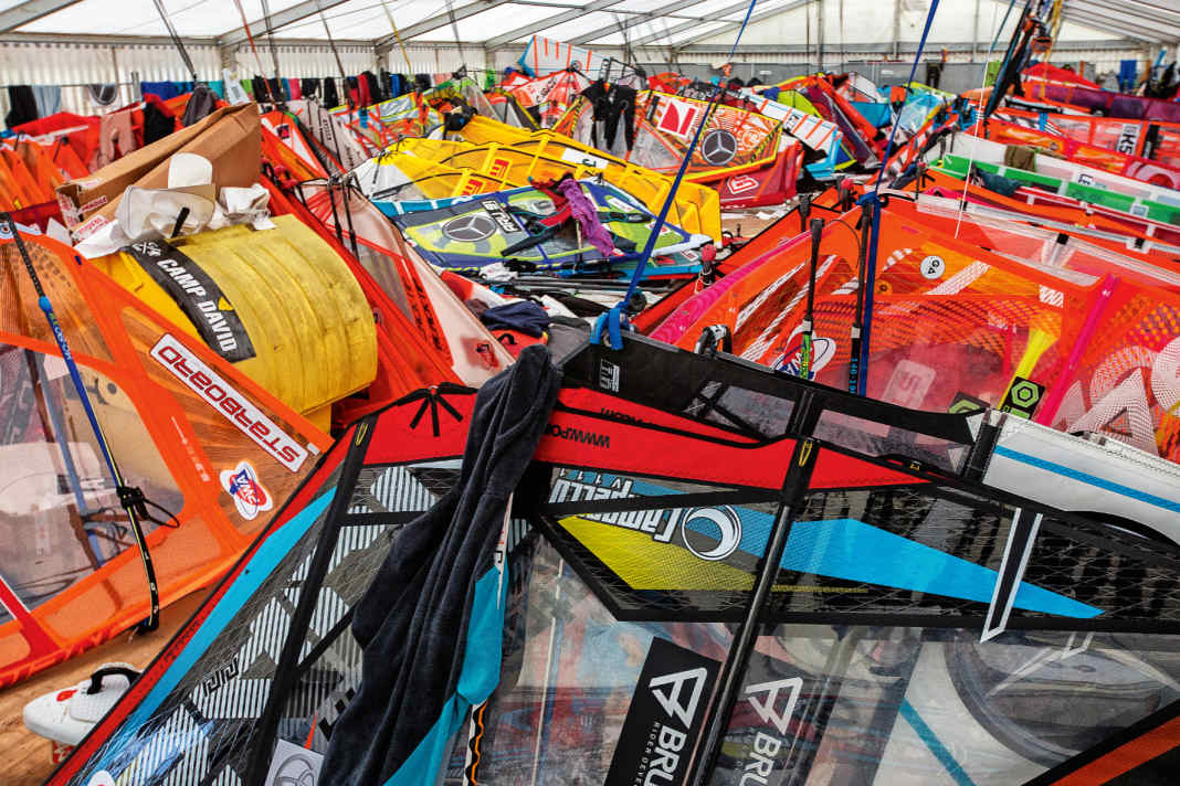 How do you find the right used sail in this selection? We reveal what you should look out for.
