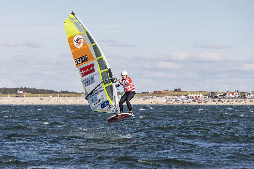 Justine Lemeteyer dominiert den Foil-Slalom im World Cup - auf Sylt war sie fast unschlagbar