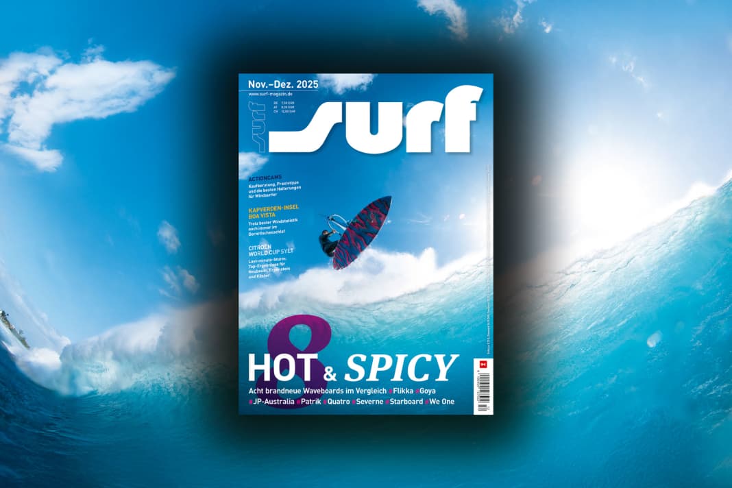 Antoine Martin fliegt auf dem surf-Cover spektakulär über Fotograf Cedric Bornadel hinweg