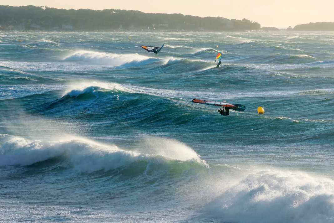 Nicht nur Südfrankreich, sondern auch die Balearen und vor allem Korsika und Sardinien kommen in den Genuss des Mistral.