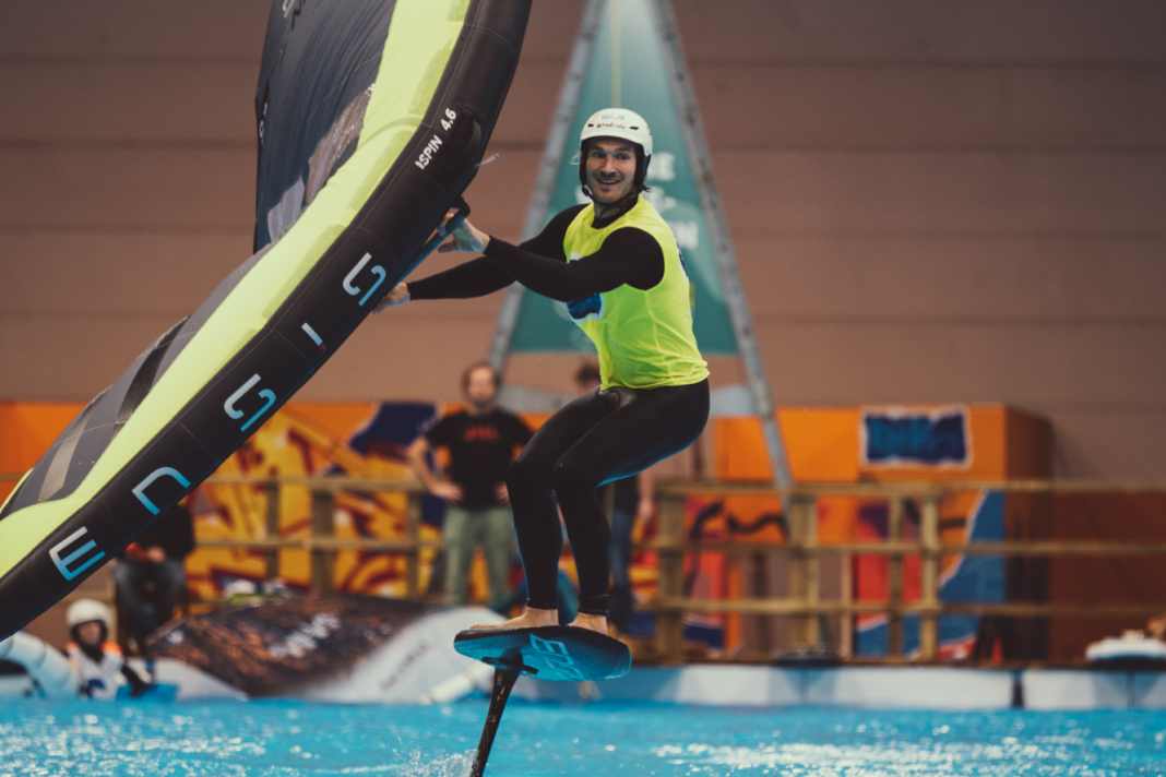 Balz Müller drehte auf dem großen Pool der boot Düsseldorf schon seine Runden.