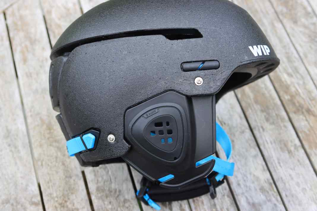 The ear pieces can be removed if desired