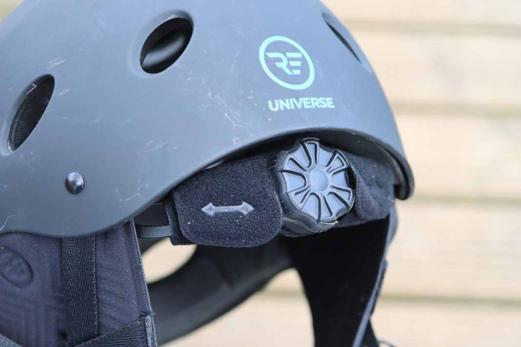 Der Universe Helm lässt sich über ein Verstellrad am Hinterkopf individuell einstellen