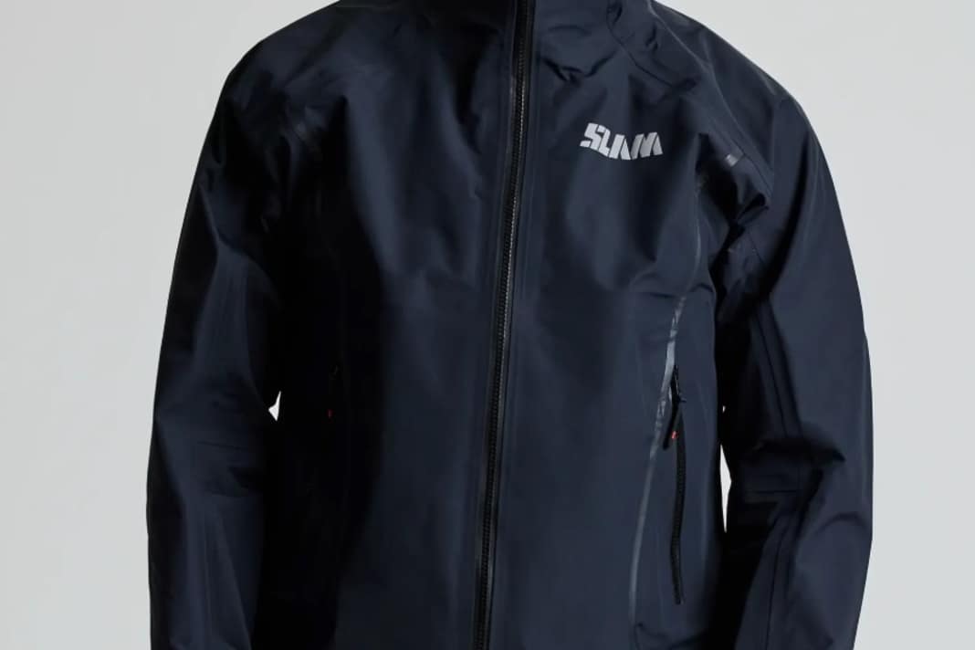 The Pro Racing Jacket from Slam is designed to protect regatta sailors in particular from the elements and offer plenty of freedom of movement