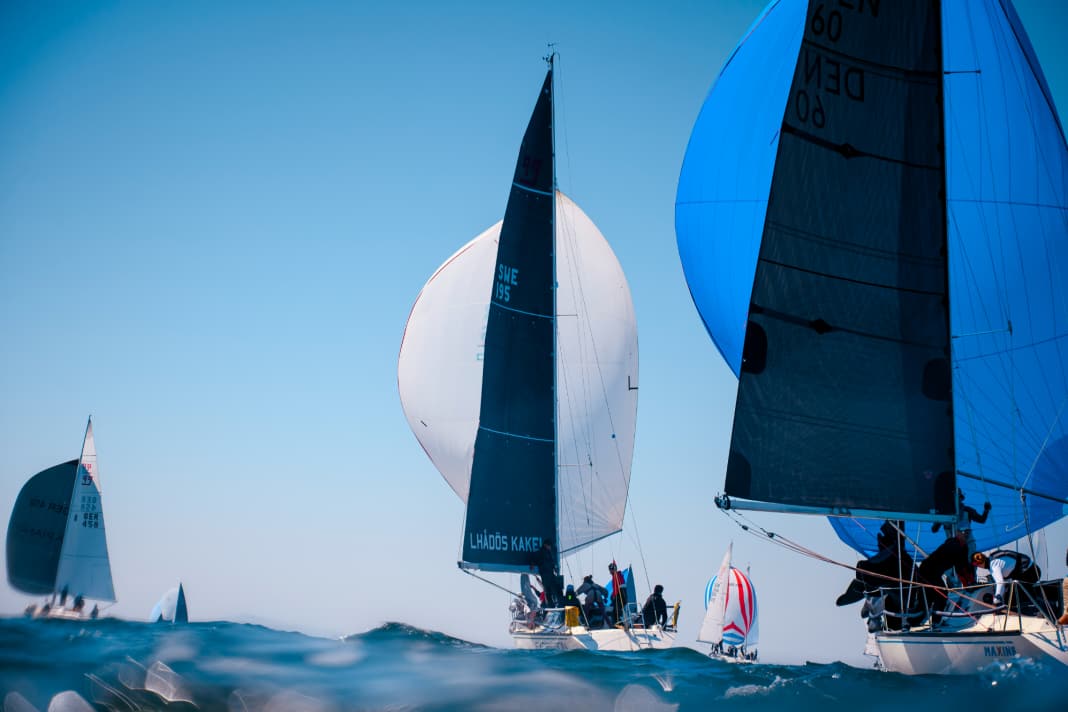 Champagnersegeln nennen es die Aktiven der Kieler Woche – hier die X-99 beim Gold Cup –, wenn der Wind mit 3 bis 4 Beaufort weht und die Sonne ununterbrochen scheint