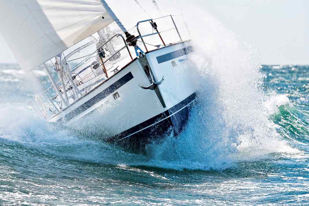 Malö 43. Die Bau-Nummer 140 sollte schon seit einem Jahr segeln, wurde jedoch nie fertig. Was blieb, ist ein Kasko