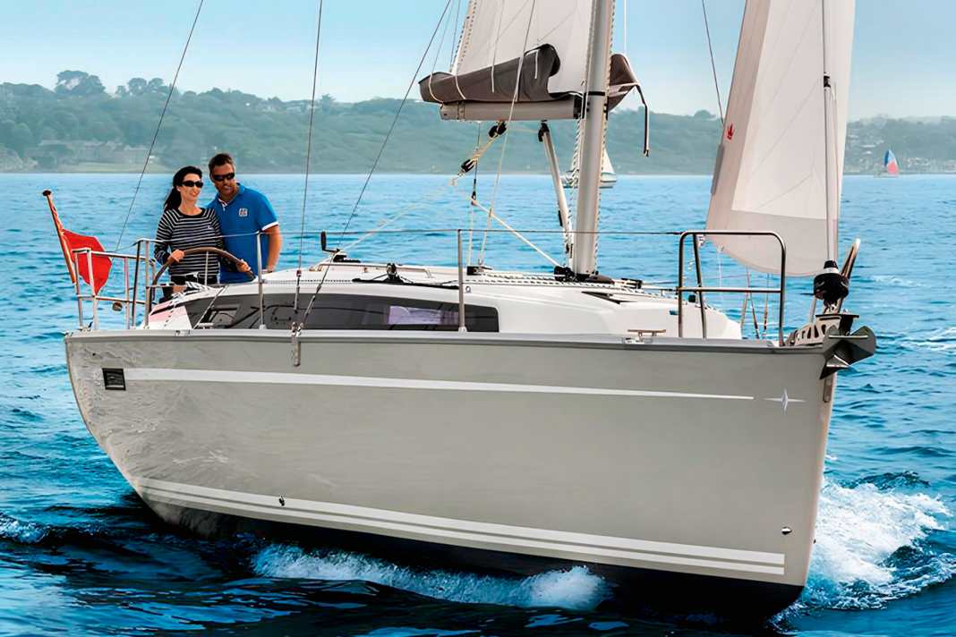 Bavaria Cruiser 34 : Le long-seller de Giebelstadt est considéré depuis de nombreuses années comme la référence des bateaux d'entrée de gamme d'une longueur de coque de dix mètres.