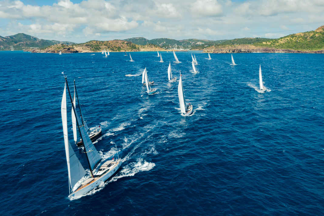Start in Antigua: Mitte Januar machten sich 22 Oyster-Yachten mit einer Länge zwischen 50 und 90 Fuß auf ihren 16 Monate dauernden Gemeinschaftstörn um die Welt