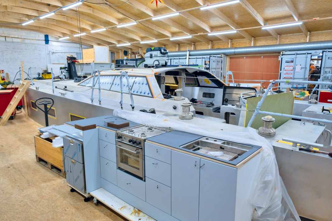 Bei Pure Yachts in Kiel entstehen in teils neuen Hallen künftig Aluyachten in Kleinserie