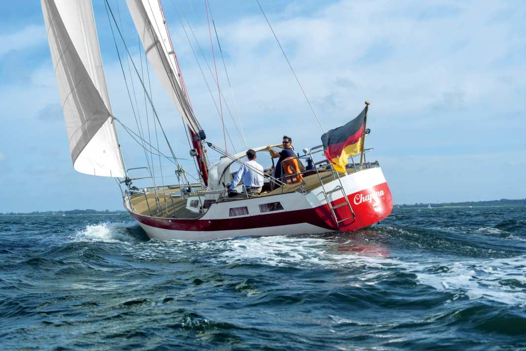 Up she goes ... Off her home port of Heiligenhafen, the "Chapina" gathers momentum as if it's time to set off on a long voyage again.