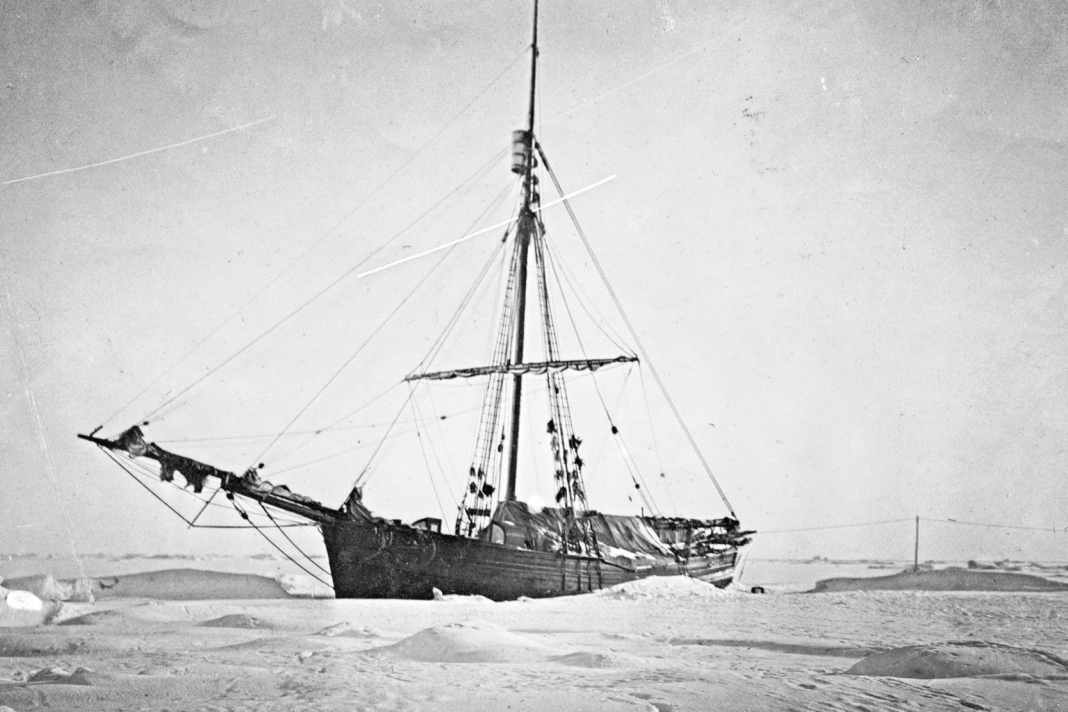 "Gjøa" dans la glace.