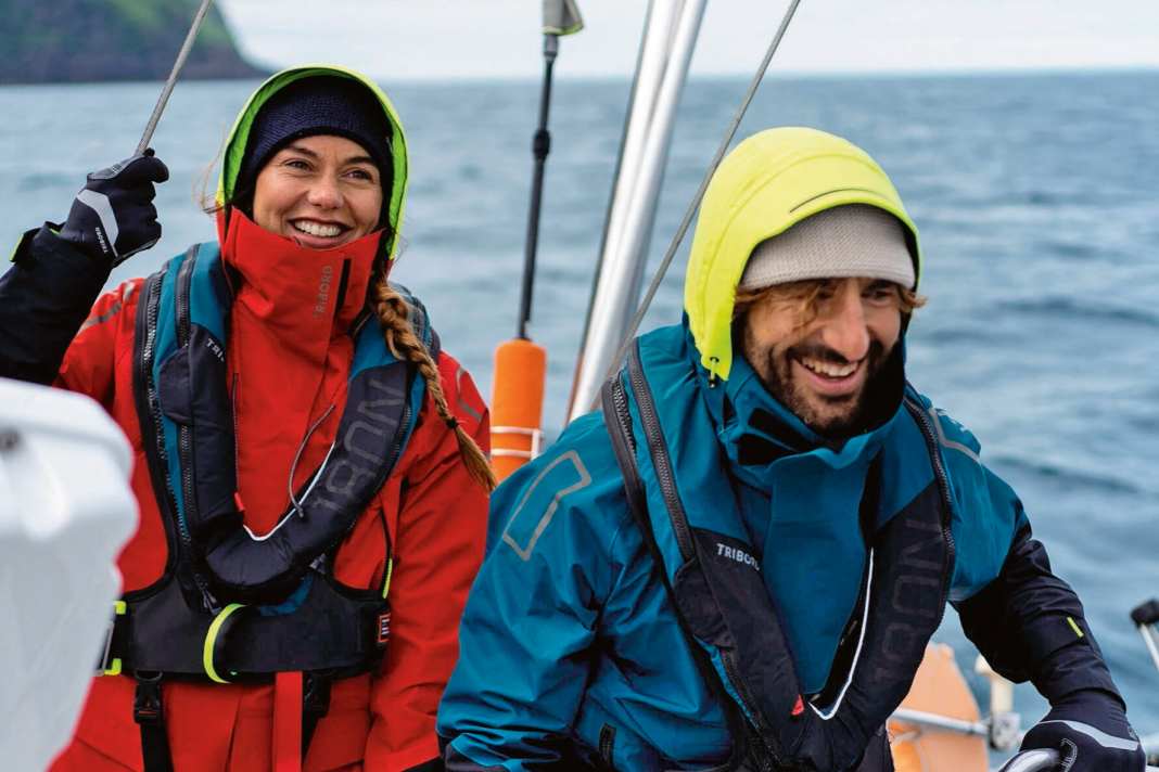 Sailing is fun. Especially when everyone on board gets involved. Fellow sailors can also learn a lot from a good skipper.