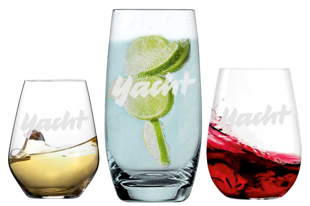 A personal touch for the on-board bar: Glasses with engraving for every application.