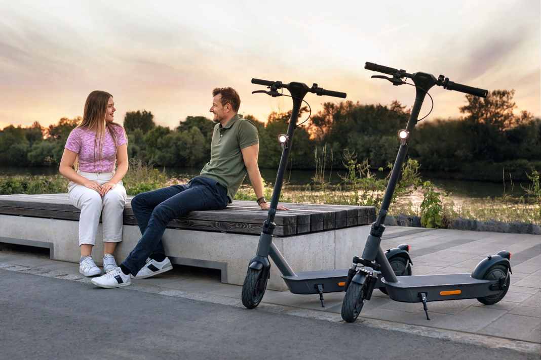 Practical, stylish and fast: e-scooters are becoming increasingly popular with boaters. But can they replace the on-board wheel?
