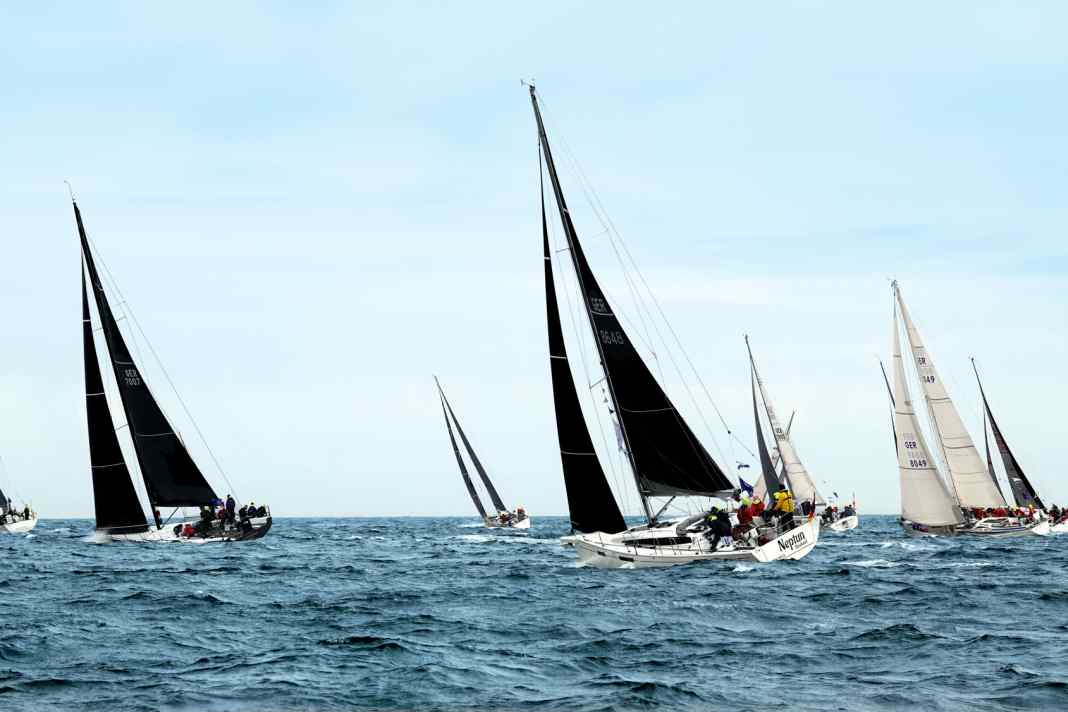 Gemeinsam mit den ambitionierten Regattaseglern ging ein Dutzend Freizeitskipper der DSV-Geschwaderfahrt bei der Nordseewoche an den Start.