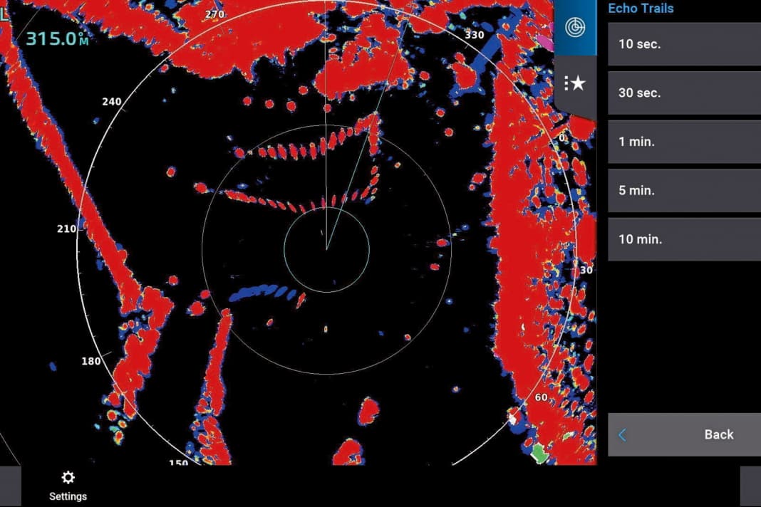 Echo-Trails stellen die Echopositionen bei vorherigen Antennenumläufen als Schatten dar – die Zeitspanne lässt sich einstellen.