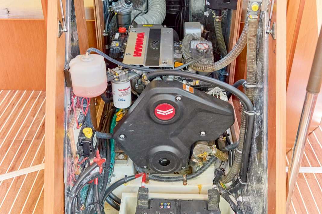 Bavaria C38: Geräumigster Motorenraum im Vergleich. Die Maschine ist sehr gut erreichbar.