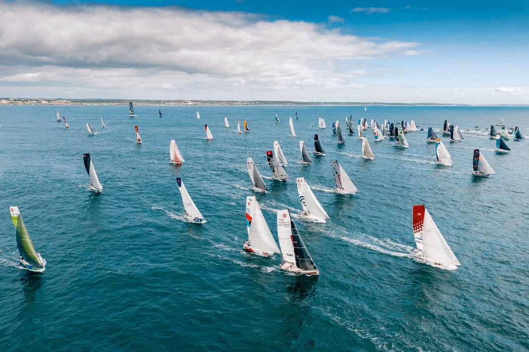 Small boxes on the move: the participants of the Mini Transat 2023 shortly after the start.