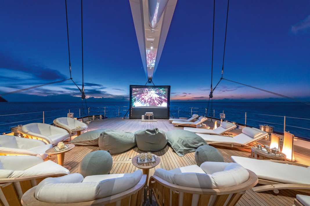 Das Pop-up-Filmtheater unter freiem Himmel auf ...