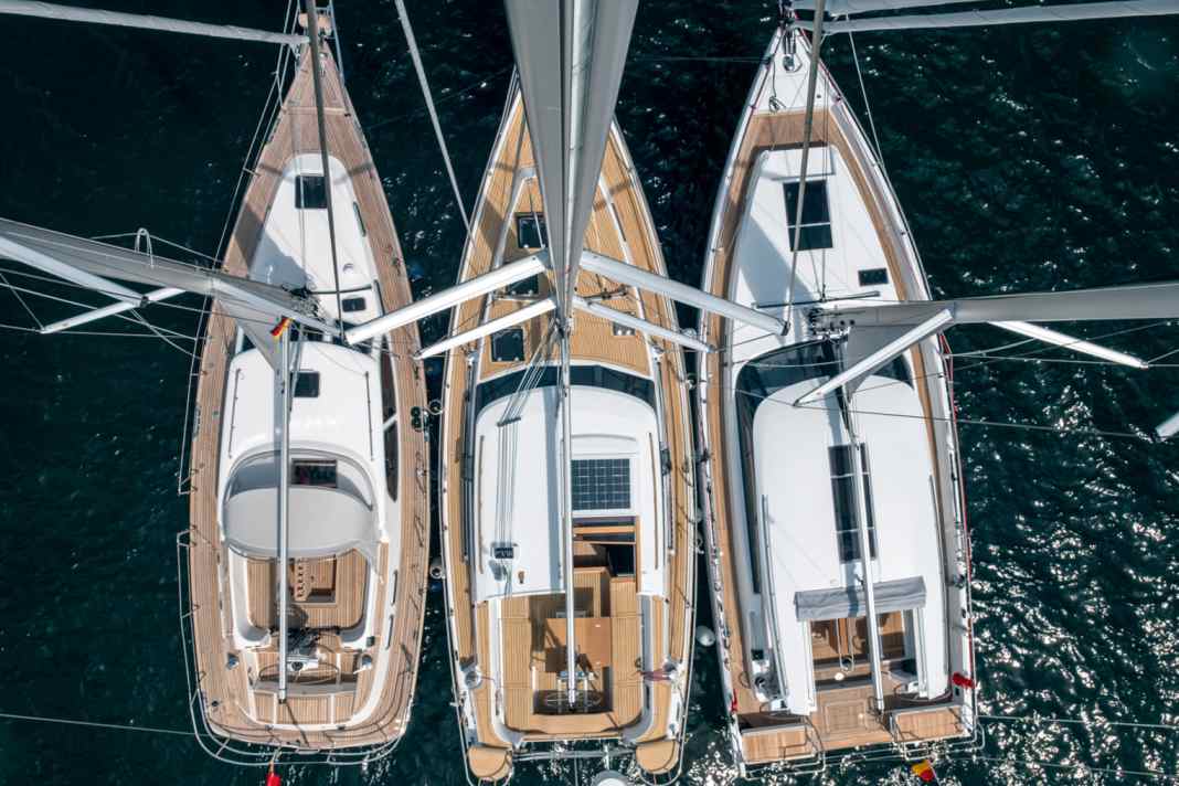 A matter of opinion. The bird's eye view alone shows how differently the shipyards tackle the subject of the deck saloon