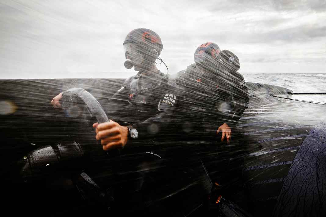 Das ist das Segelbild des Jahres, geschossen von Samo Vidic auf einem America's Cupper, gekürt beim Mirabaud-Fotowettbewerb