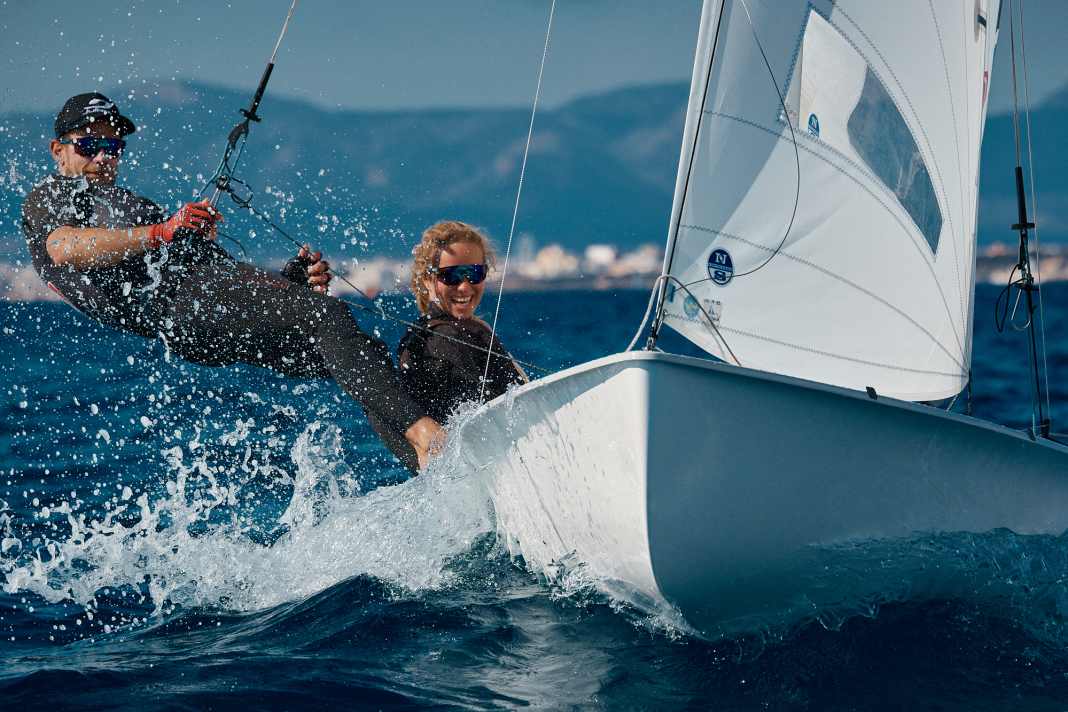 Mit Philipp Autenrieth wurde Luise Wanser Weltmeisterin im 470er-Mixed. Nach dem Aus für ihre Olympia-Kampagne engagiert sich die Hamburger Juristin stark im deutschen Frauen-Team für den Women's America's Cup