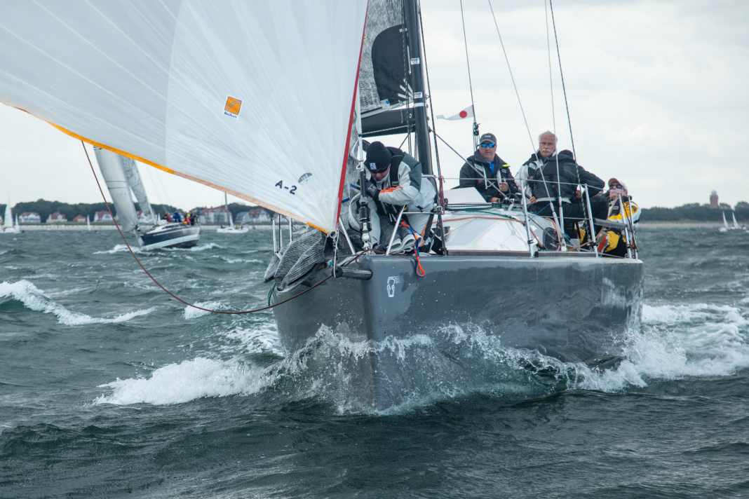 Nach verspätetem Start mit Vollgas auf den Kurs ging es für die Flotte des Langstrecken-Klassikers Rund Bornholm