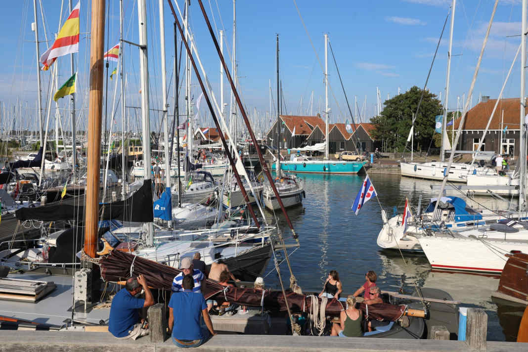 Der Hafen von Hindeloopen.