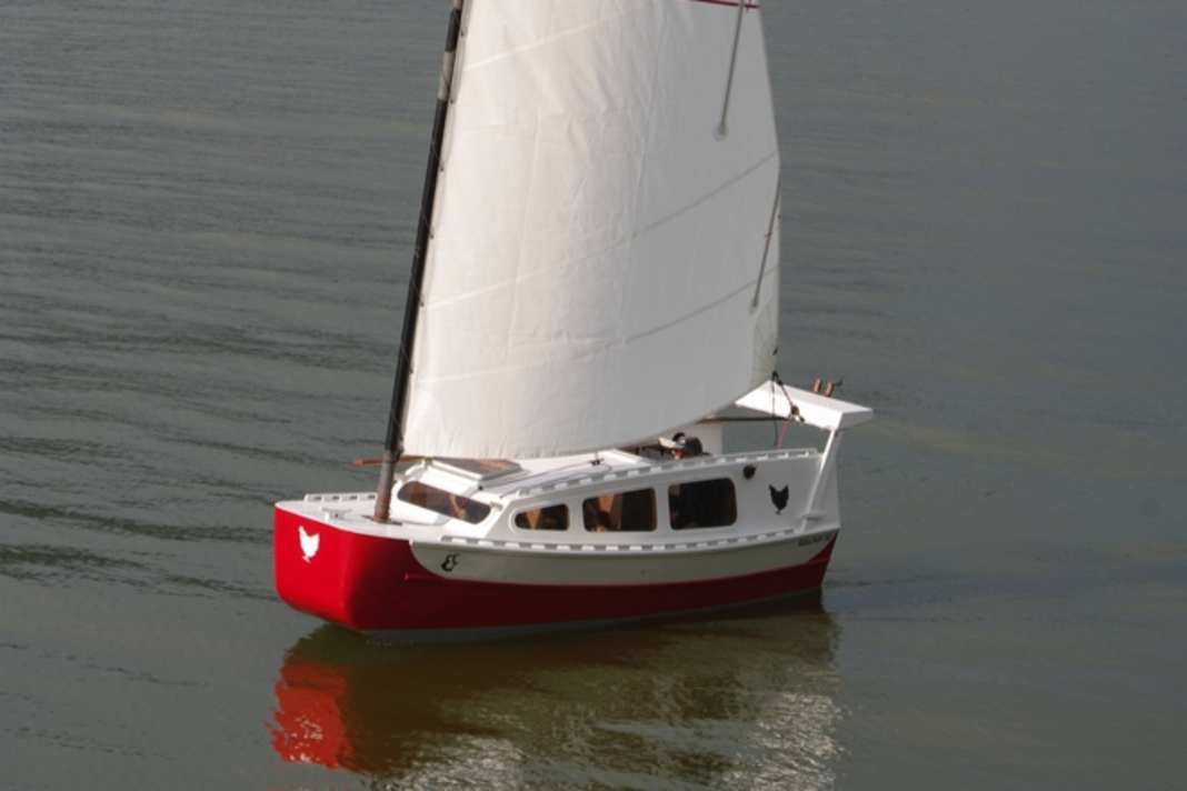 The "Baluchon" under sail