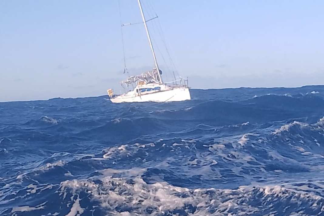 The skipperless yacht was discovered by the Galician coastguard by helicopter