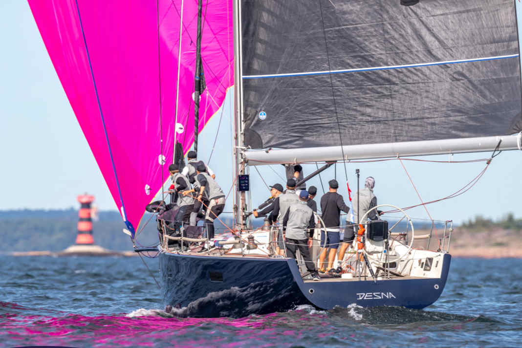 La vice campionessa europea "Desna" con Johannes Wackerhagen di Kiel e il suo equipaggio