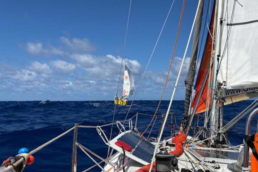 Ertan Beskardes in the wake of Australian Eric Marsh. Shortly before Mauritius, the latter had disembarked, but was able to pull himself back on board under his own steam.