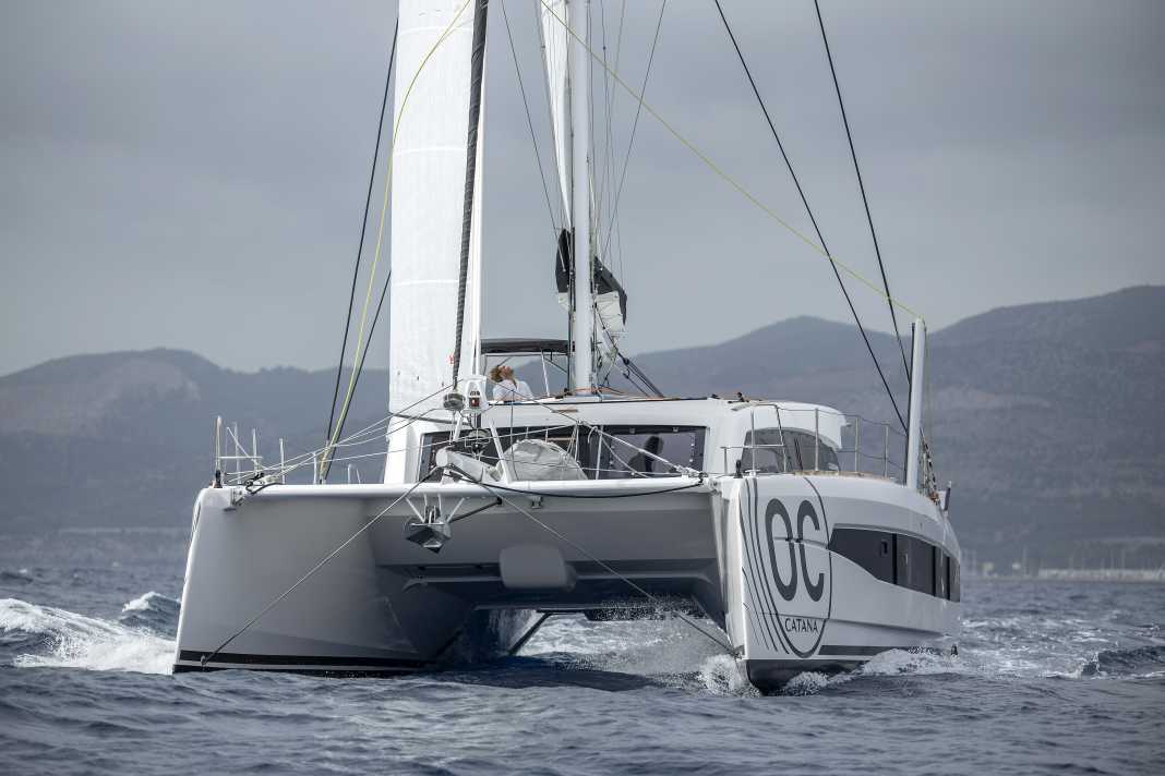 Der Catana Oceanclass besitzt zwei überaus schmale und Performance-orientierte Rümpfe.