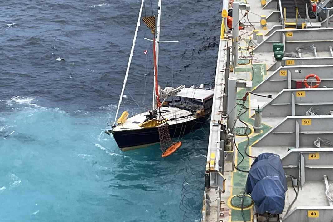 Johansen kurz vorm Sprung in das Rettungsnetz