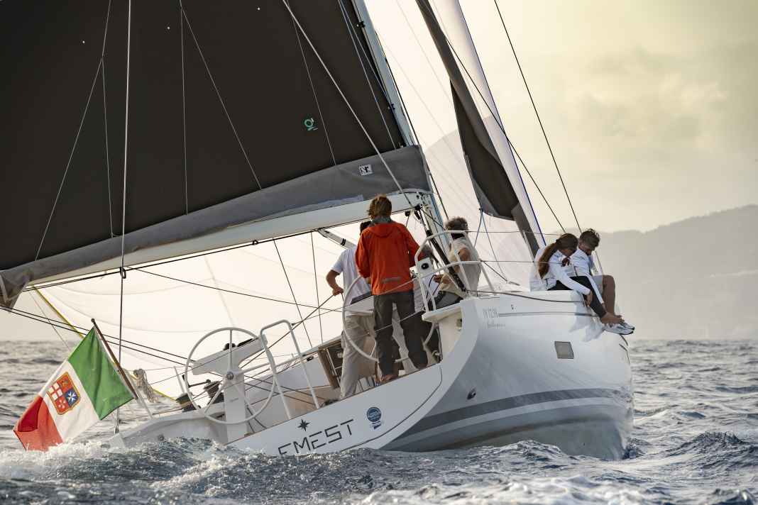 Plenty of sail area. The powerful sail plan ensures high performance potential