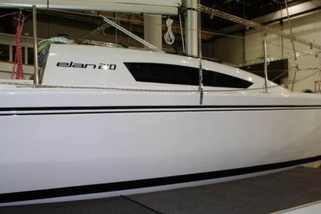 Fuselage avec bordures